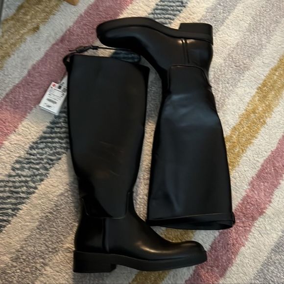 ZARA Women | Black | Flat Boots with Buckles - Picture 5 of 5